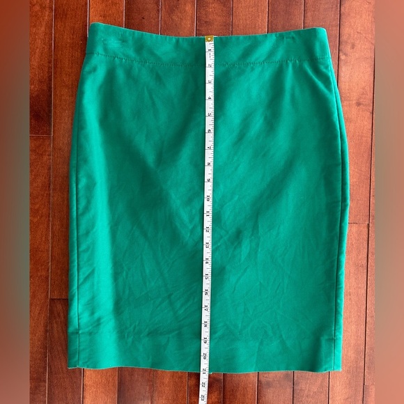 J. Crew Women's Green Pencil Skirt Size 2 - Picture 3 of 7